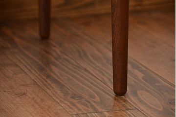 アンティーク家具　和製アンティーク　古い木製のラウンドセンターテーブル(2)