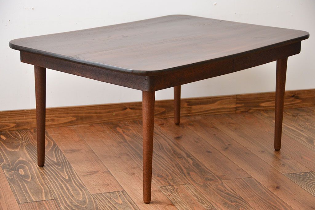 アンティーク家具　和製アンティーク　古い木製の角型天板センターテーブル