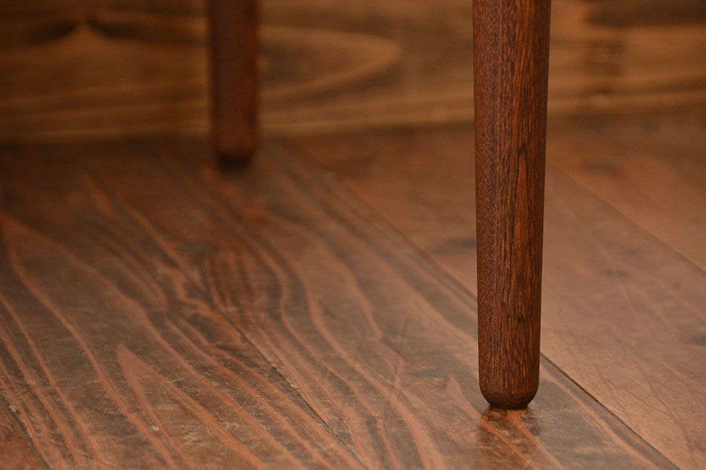 アンティーク家具　和製アンティーク　古い木製の角型天板センターテーブル