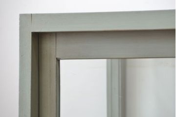 アンティーク家具　アンティークペイント　おしゃれな鉄脚付きショーケース