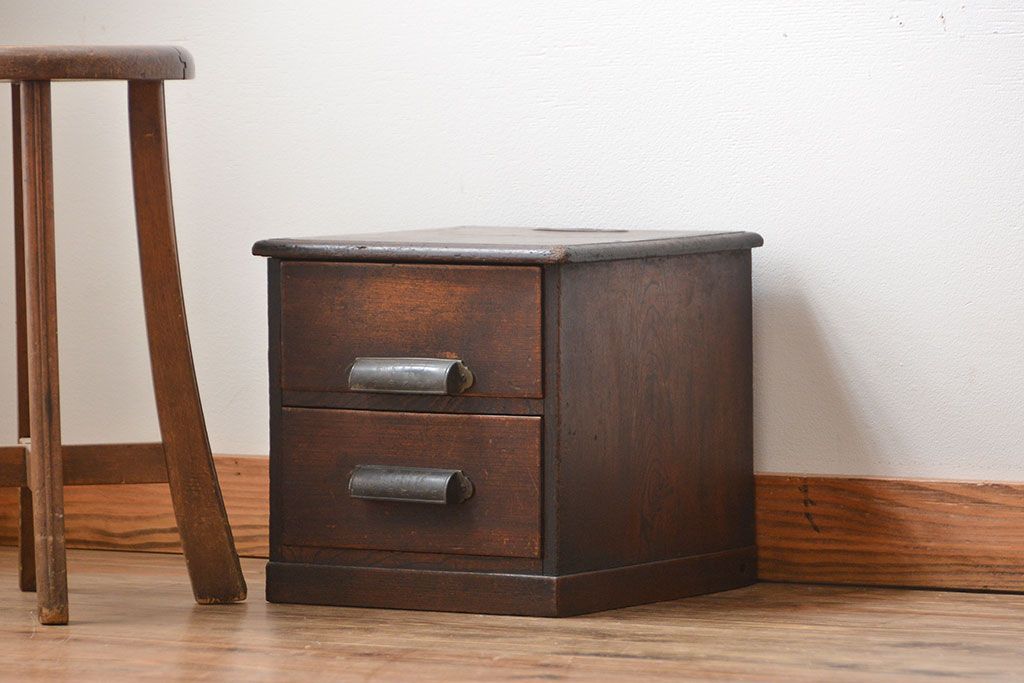 アンティーク家具　和製アンティーク　仕掛け付き古い木製小引き出し