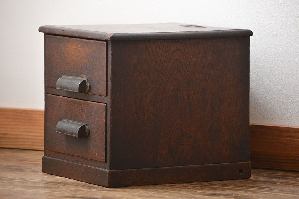 アンティーク家具　和製アンティーク　仕掛け付き古い木製小引き出し