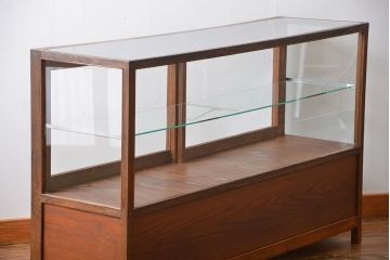 レトロ家具　昭和レトロ　4杯引き出し付き!アンティーク脚付きガラスケース