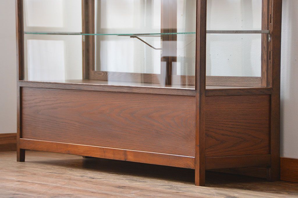 レトロ家具　昭和レトロ　4杯引き出し付き!アンティーク脚付きガラスケース