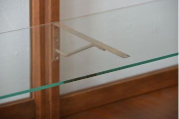 レトロ家具　昭和レトロ　4杯引き出し付き!アンティーク脚付きガラスケース