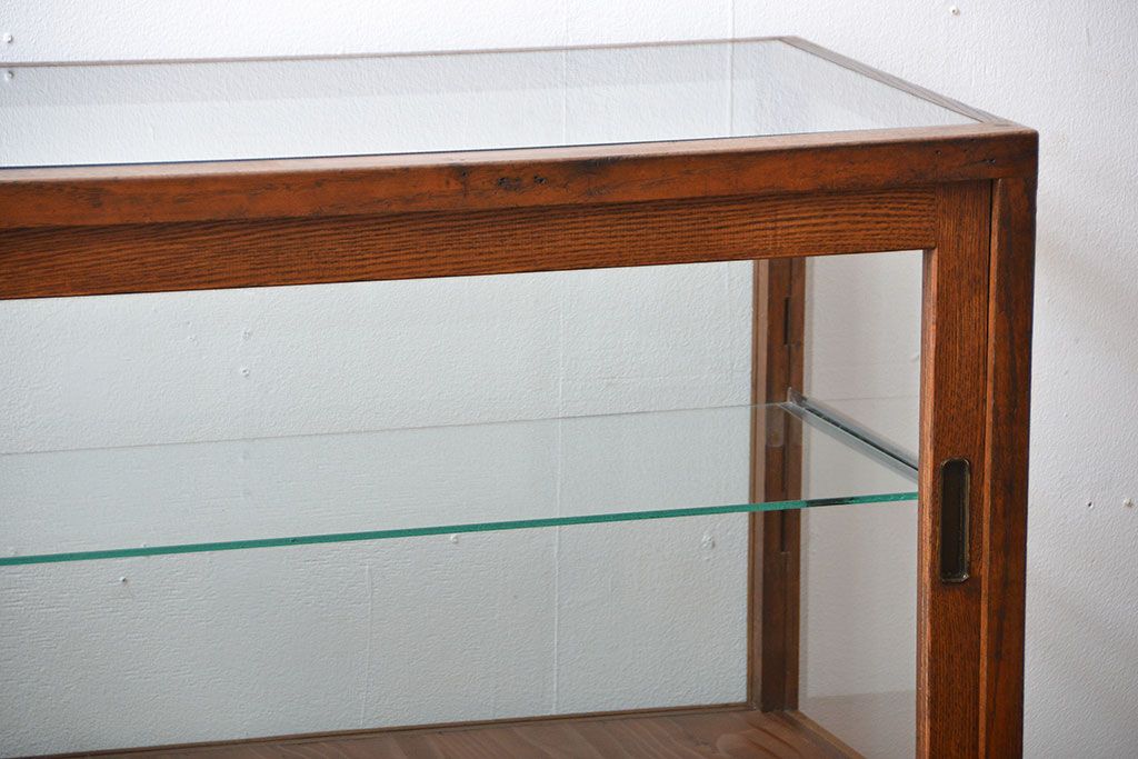 レトロ家具　昭和レトロ　4杯引き出し付き!アンティーク脚付きガラスケース