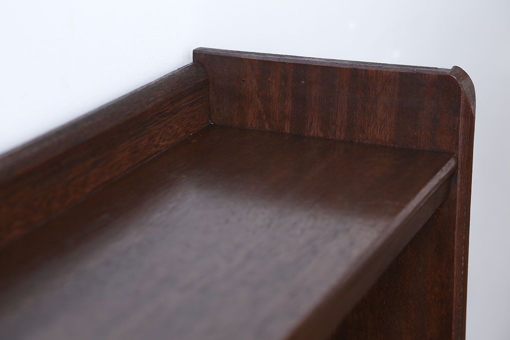 アンティーク家具　和製アンティーク　古い木のシンプルな本棚(飾り棚)