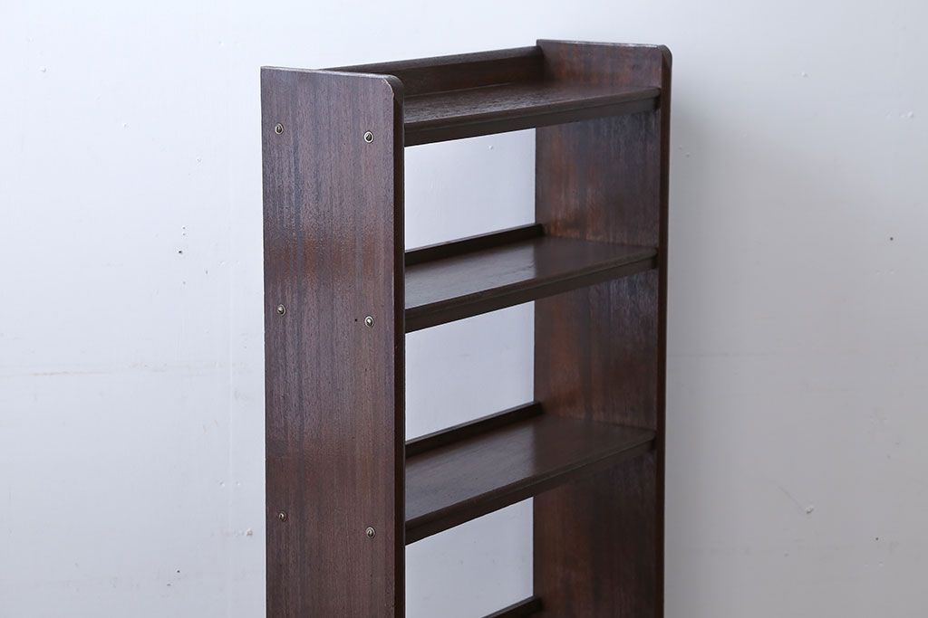 アンティーク家具　和製アンティーク　古い木のシンプルな本棚(飾り棚)