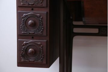 アンティーク家具　アンティーク　上質なSINGER(シンガー)足踏みミシン(シンガーミシン)