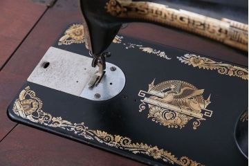 アンティーク家具　アンティーク　上質なSINGER(シンガー)足踏みミシン(シンガーミシン)