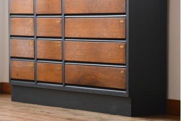 アンティーク家具　アンティーク　ネームプレート付き!ペイント薄型引き出し収納