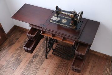 アンティーク雑貨　アンティーク　お洒落なシンガー足踏みミシン(シンガーミシン)