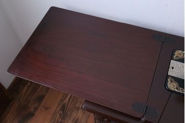 アンティーク雑貨　アンティーク　お洒落なシンガー足踏みミシン(シンガーミシン)