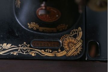 アンティーク雑貨　アンティーク　お洒落なシンガー足踏みミシン(シンガーミシン)