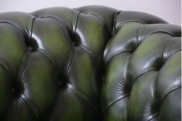 アンティーク家具　イギリス製　本革チェスターフィールドラブソファ