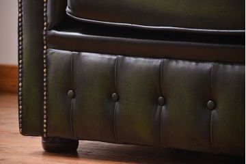アンティーク家具　イギリス製　本革チェスターフィールドラブソファ