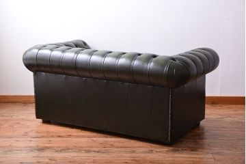 アンティーク家具　イギリス製　本革チェスターフィールドラブソファ