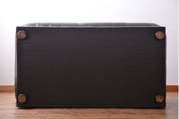 アンティーク家具　イギリス製　本革チェスターフィールドラブソファ