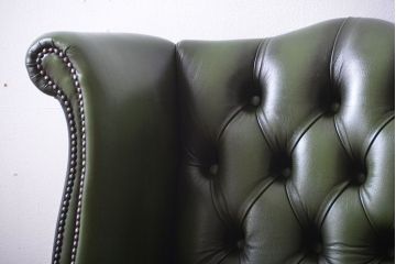 アンティーク家具　イギリスアンティーク　本革のチェスターフィールドウィングバックソファ(ウイングバックソファ)