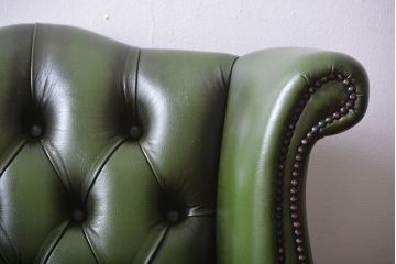 アンティーク家具　イギリスアンティーク　本革のチェスターフィールドウィングバックソファ(ウイングバックソファ)