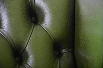 アンティーク家具　イギリスアンティーク　本革のチェスターフィールドウィングバックソファ(ウイングバックソファ)