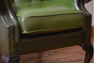 アンティーク家具　イギリスアンティーク　本革のチェスターフィールドウィングバックソファ(ウイングバックソファ)