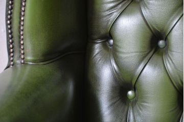 アンティーク家具　イギリスアンティーク　本革のチェスターフィールドウィングバックソファ(ウイングバックソファ)