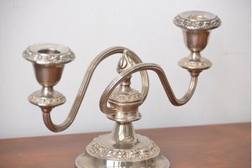 アンティーク雑貨　イギリスアンティーク　シルバープレート製キャンドルスタンド