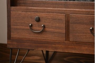 レトロ家具　昭和レトロ　鉄脚付き!結霜ガラス引き戸のアンティークローボード