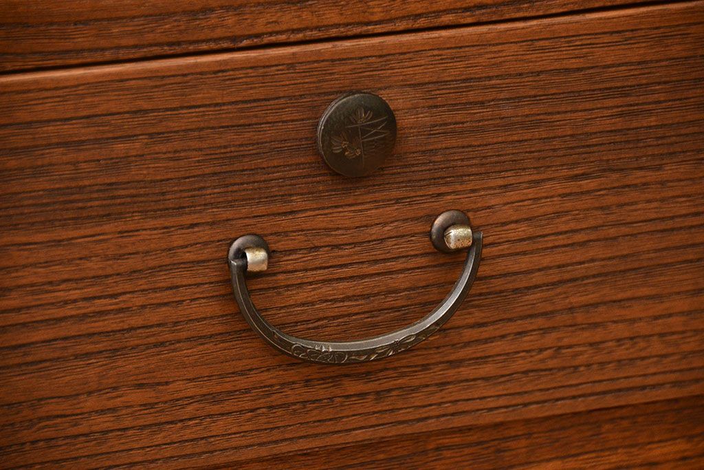 レトロ家具　昭和レトロ　鉄脚付き!結霜ガラス引き戸のアンティークローボード