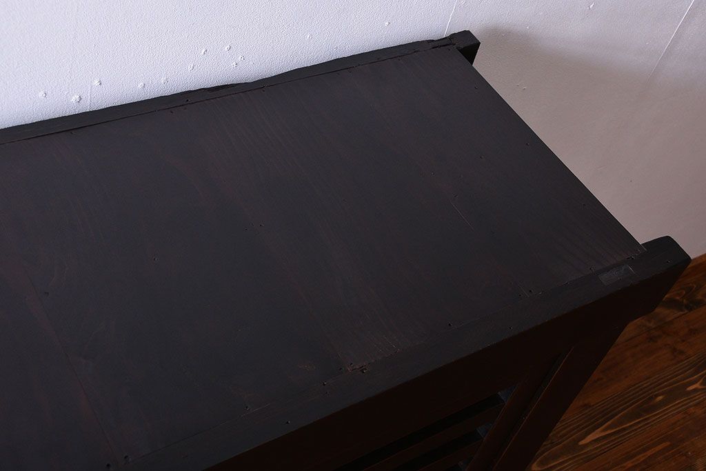 アンティーク家具　六尺　古民具・骨董　横桟引き戸の大きな木製アンティーク収納棚(水屋箪笥)