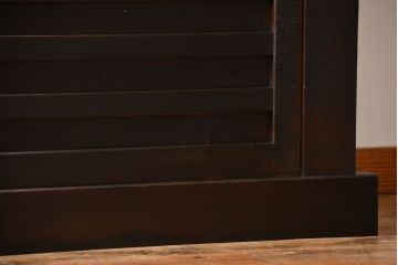 アンティーク家具　六尺　古民具・骨董　横桟引き戸の大きな木製アンティーク収納棚(水屋箪笥)