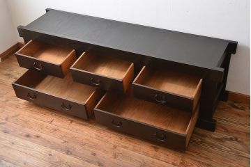 アンティーク家具　古民具・骨董　古い木製の重厚なアンティークローチェスト(水屋箪笥)