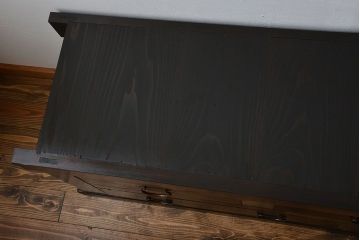 アンティーク家具　古民具・骨董　古い木製の重厚なアンティークローチェスト(水屋箪笥)