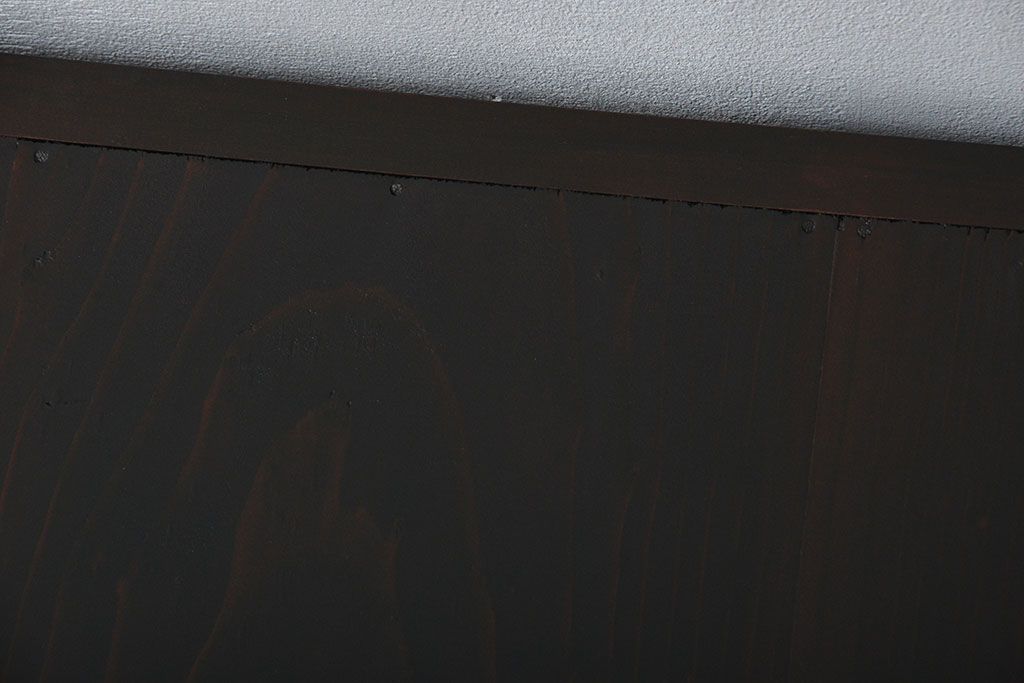 アンティーク家具　古民具・骨董　古い木製の重厚なアンティークローチェスト(水屋箪笥)