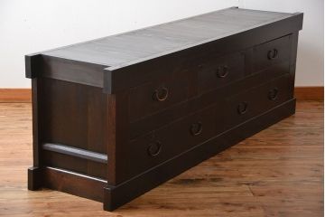 アンティーク家具　古民具・骨董　古い木製の重厚なアンティークローチェスト(水屋箪笥)