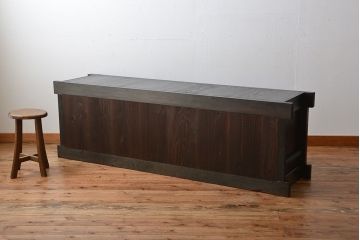 アンティーク家具　古民具・骨董　古い木製の重厚なアンティークローチェスト(水屋箪笥)