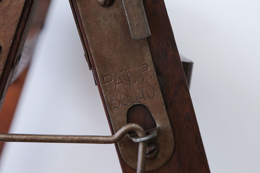 アンティーク雑貨　和製アンティーク　古いナラ材のステップラダー(梯子・脚立)