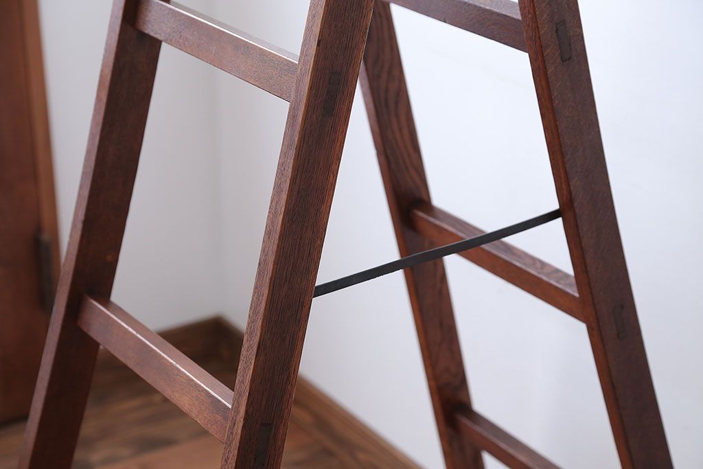 アンティーク雑貨　和製アンティーク　古い木製のステップラダー(梯子・脚立)