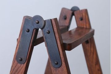 アンティーク雑貨　和製アンティーク　古い木製のステップラダー(梯子・脚立)