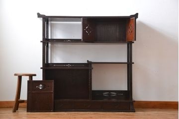 アンティーク家具　和製アンティーク　研ぎ出し木目が美しい高級飾り棚