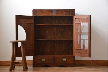 アンティーク家具　和製アンティーク　丸窓付き和風でモダンな本箱