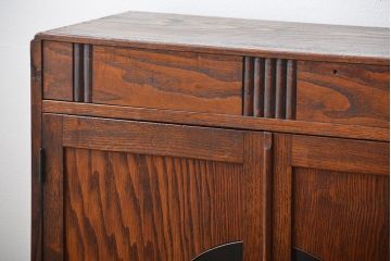 アンティーク家具　和製アンティーク　丸窓付き和風でモダンな本箱