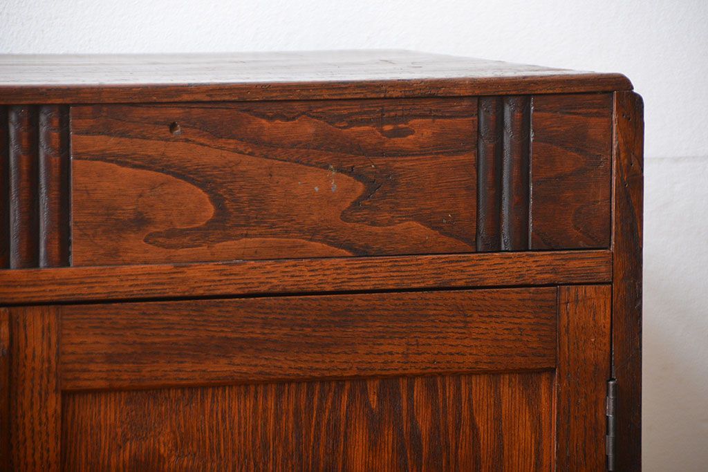 アンティーク家具　和製アンティーク　丸窓付き和風でモダンな本箱