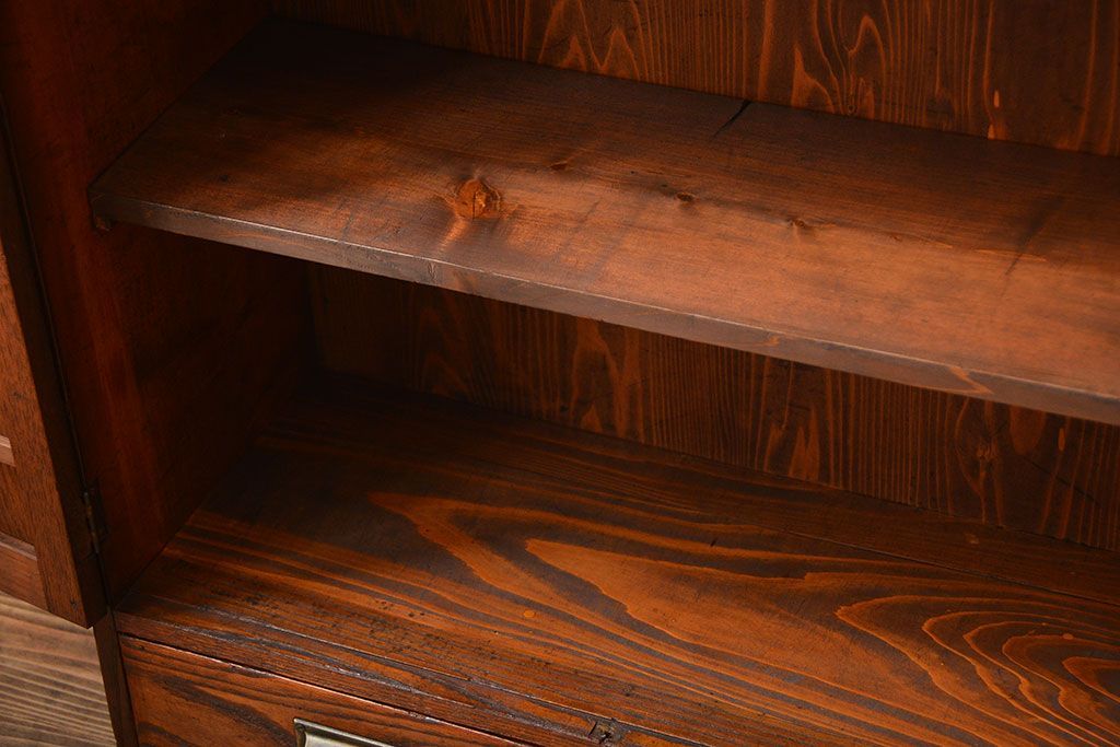 アンティーク家具　和製アンティーク　丸窓付き和風でモダンな本箱