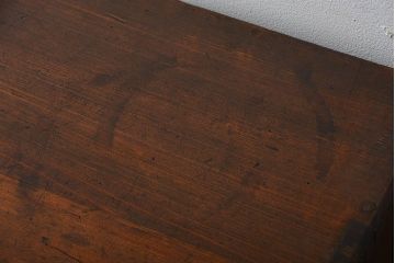 レトロ家具　和製アンティーク　レトロな古い木製の4杯引き出し