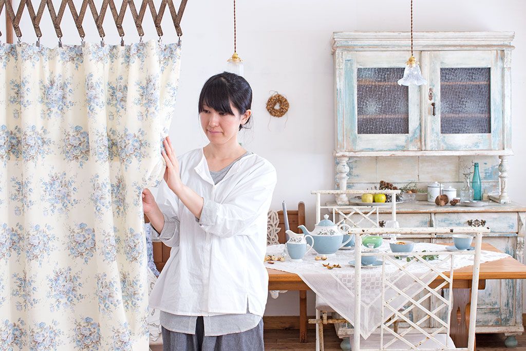 アンティーク雑貨　昭和レトロ　キャスター付き!アンティークアイアンパーテーション