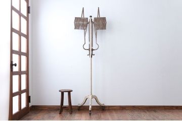 アンティーク雑貨　昭和レトロ　キャスター付き!アンティークアイアンパーテーション