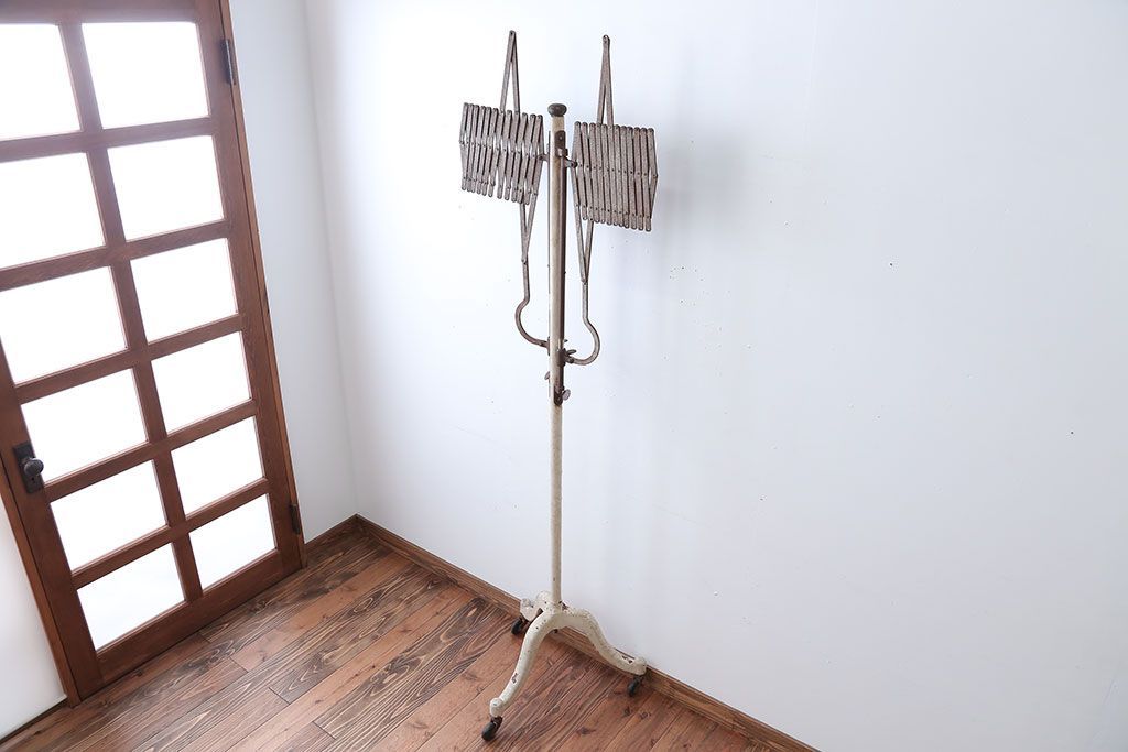 アンティーク雑貨　昭和レトロ　キャスター付き!アンティークアイアンパーテーション