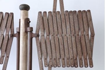 アンティーク雑貨　昭和レトロ　キャスター付き!アンティークアイアンパーテーション